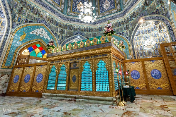 غبارروبی حرم مطهر امامزاده طاهر(ع)