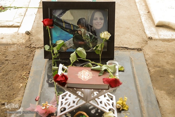 زیارت اهل قبور در آخرین پنجشنبه سال