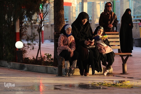 زیارت اهل قبور در آخرین پنجشنبه سال