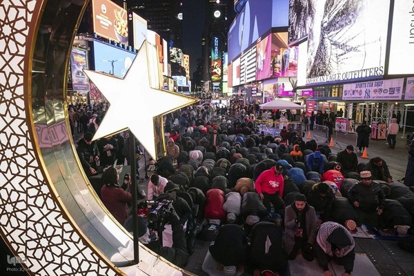 مسلمانان روزه دار در ماه مهمانی خدا