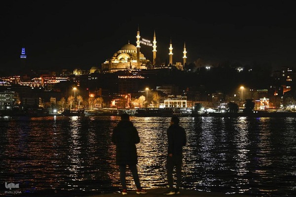 مسلمانان روزه دار در ماه مهمانی خدا