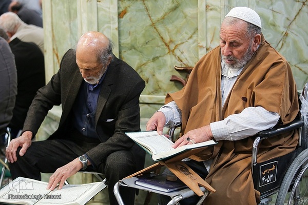 ترتیل‌خوانی قرآن کریم در حرم امام رضا(ع)