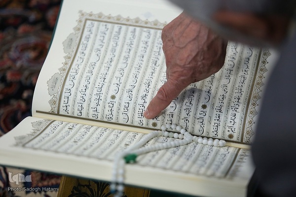 ترتیل‌خوانی قرآن کریم در حرم امام رضا(ع)