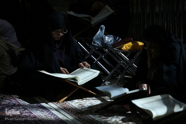 ترتیل‌خوانی قرآن کریم در حرم امام رضا(ع)