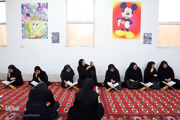 سفره افطار در جمع ایتام