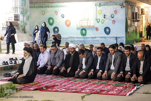 سفره افطار در جمع ایتام