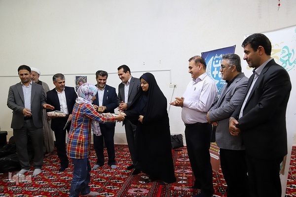 سفره افطار در جمع ایتام