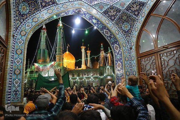 حال و هوای شب عید غدیر در حرم حضرت معصومه(س)