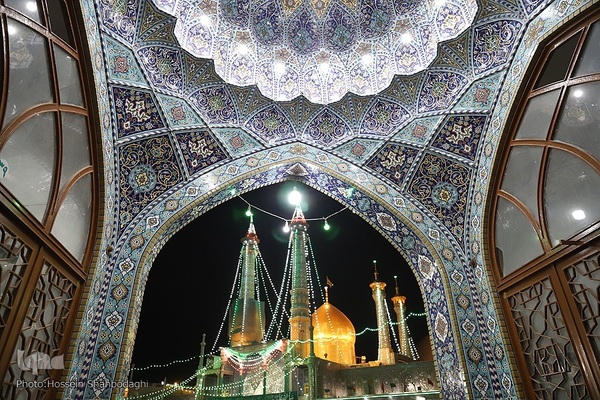 حرم کریمه اهل بیت(س) در شب میلاد پدر بزرگوارشان
