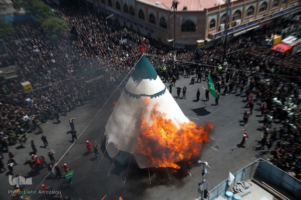 عزاداری عاشورا در چهارراه گلوبندک