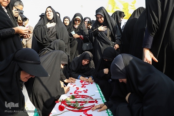 بازگشت پیکر‌های ۲۲ شهید دفاع مقدس به وطن