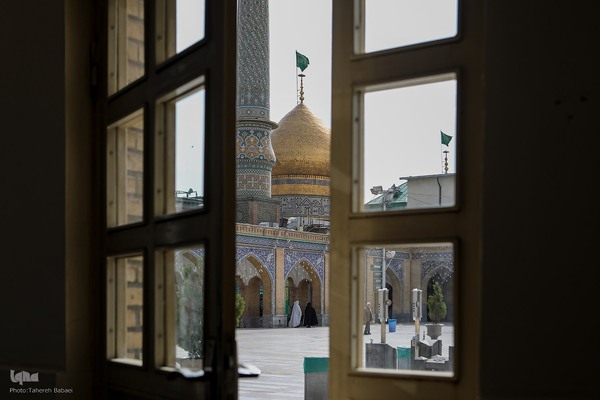 سیری در حرم «خورشید ری»