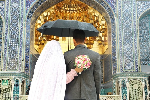 طراوت باران پاییزی در حرم حضرت معصومه(س)