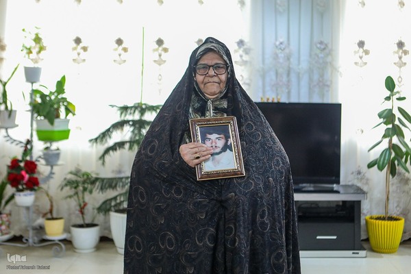 میزبانی چهل‌ساله مادر شهید از محفل قرآنی