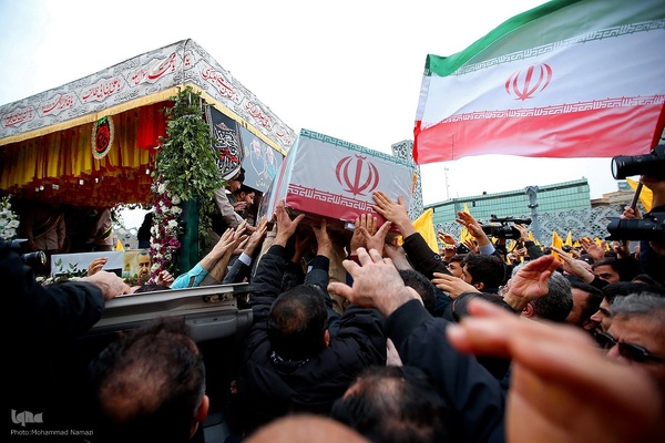 تشییع پیکر شهید سیدرضی در میدان امام حسین(ع)