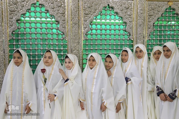 جشن تکلیف دختران دانش‌آموز در اهواز