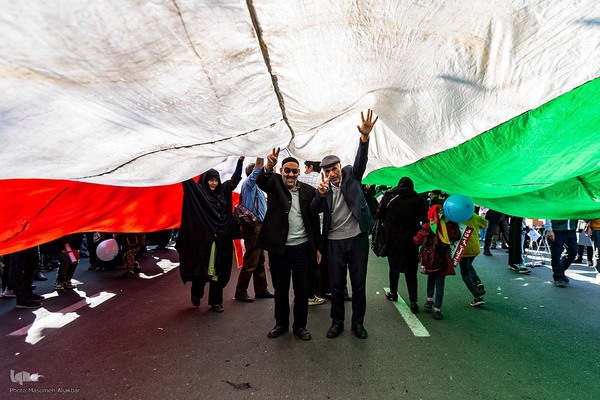 راهپیمایی 22 بهمن در کرج