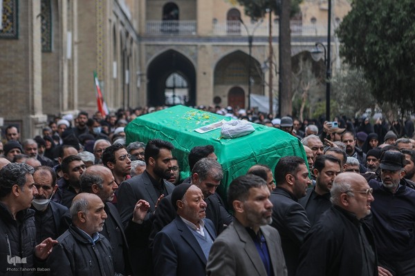 مراسم تشییع پیکر آیت‌الله امامی کاشانی