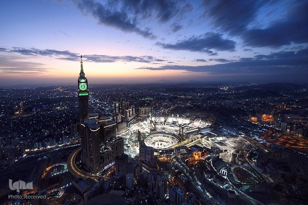 بر فراز خانه خدا 