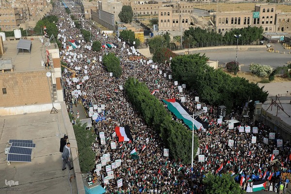 راهپیمایی مردم یمن در حمایت از غزه