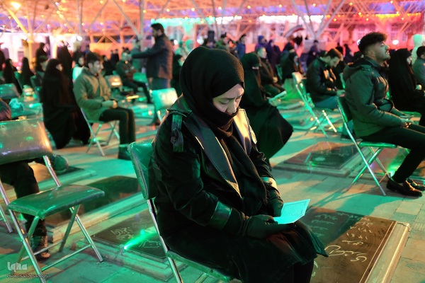 تحویل سال نو در کنار شهدا‎