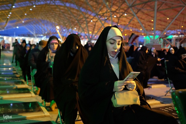 تحویل سال نو در کنار شهدا‎