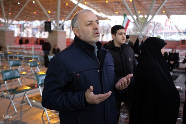 تحویل سال نو در کنار شهدا‎