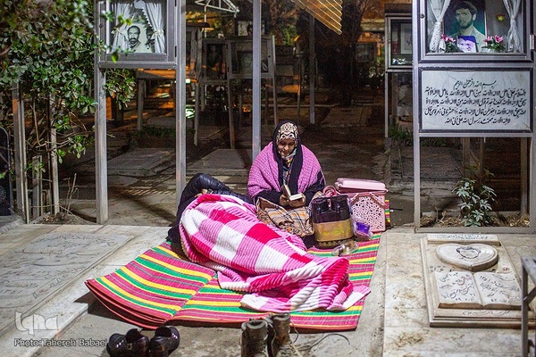 آغاز سال نو در کنار شهدا و درگذشتکان