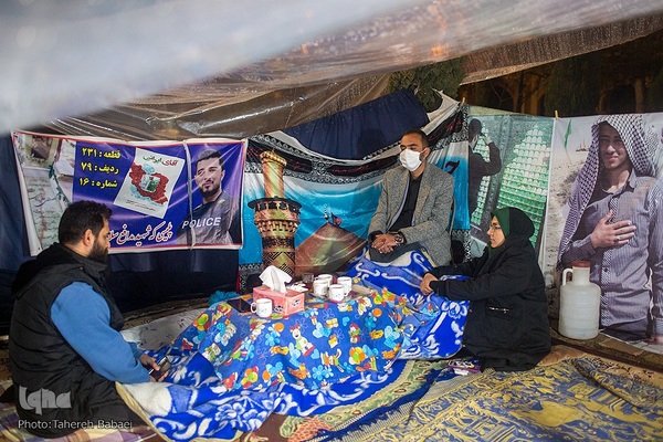 آغاز سال نو در کنار شهدا و درگذشتکان