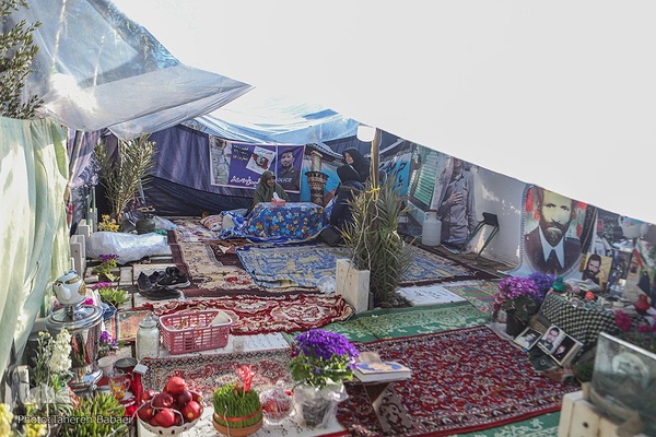 آغاز سال نو در کنار شهدا و درگذشتکان