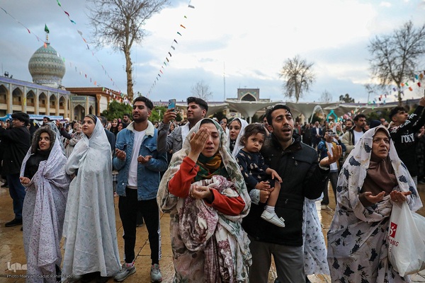 لحظه تحویل سال ۱۴۰۳ در حرم حضرت شاهچراغ(ع)