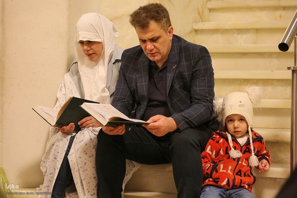 لحظه تحویل سال ۱۴۰۳ در حرم حضرت شاهچراغ(ع)