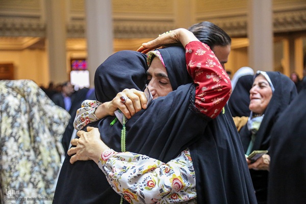 لحظه تحویل سال ۱۴۰۳ در حرم حضرت شاهچراغ(ع)