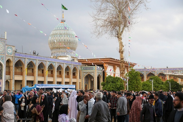 لحظه تحویل سال ۱۴۰۳ در حرم حضرت شاهچراغ(ع)