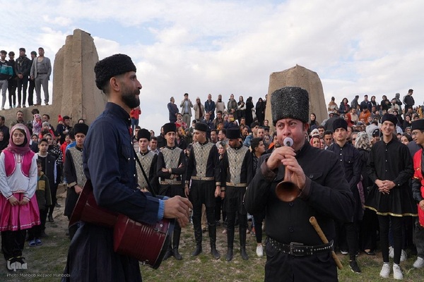 جشن نوروزگاه در تپه حسنلو نقده‎