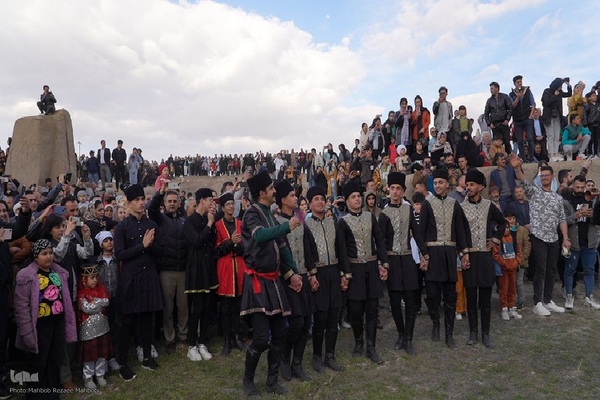 جشن نوروزگاه در تپه حسنلو نقده‎