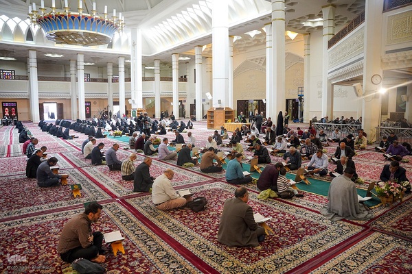 محفل جزءخوانی قرآن ماه رمضان در حرم مطهر شاهچراغ(ع)