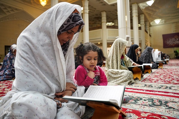 محفل جزءخوانی قرآن ماه رمضان در حرم مطهر شاهچراغ(ع)