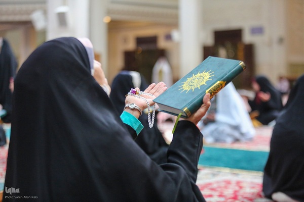 محفل جزءخوانی قرآن ماه رمضان در حرم مطهر شاهچراغ(ع)