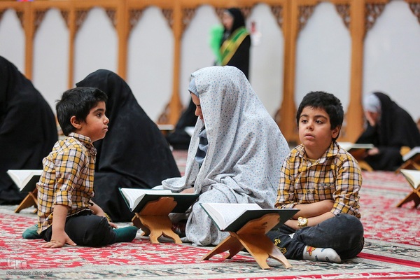 محفل جزءخوانی قرآن ماه رمضان در حرم مطهر شاهچراغ(ع)