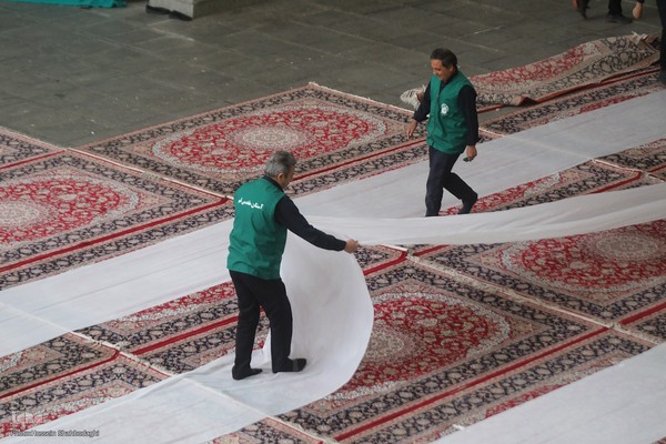 سفره افطاری حرم حضرت معصومه در شب میلاد امام حسن مجتبی(ع)