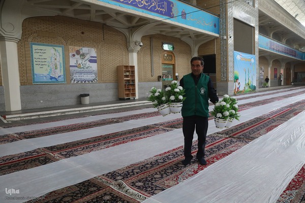 سفره افطاری حرم حضرت معصومه در شب میلاد امام حسن مجتبی(ع)