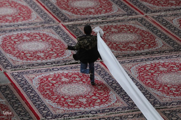 سفره افطاری حرم حضرت معصومه در شب میلاد امام حسن مجتبی(ع)