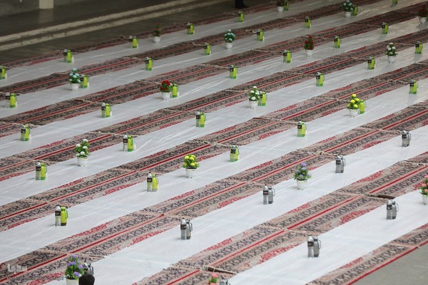 سفره افطاری حرم حضرت معصومه در شب میلاد امام حسن مجتبی(ع)