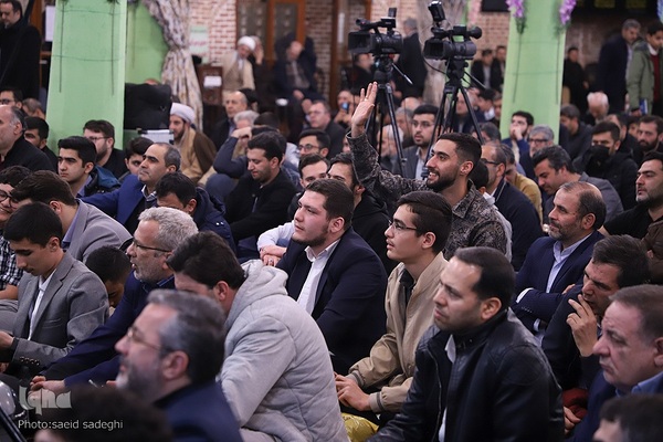 محفل انس با قرآن کریم با حضور قاری مصری در تبریز‎