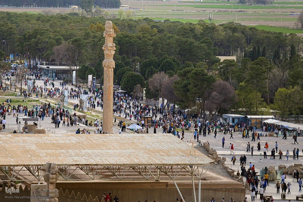 تخت جمشید میزبان مهمانان نورورزی
