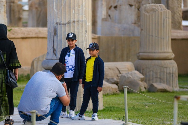 تخت جمشید میزبان مهمانان نورورزی