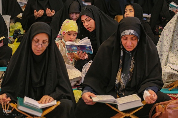 مراسم احیای شب قدر در شاهچراغ