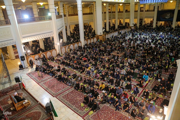 مراسم احیای شب قدر در شاهچراغ