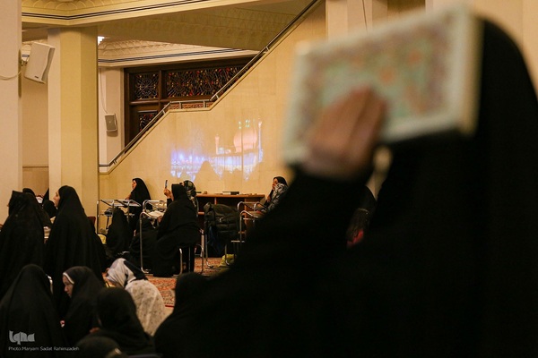 مراسم احیای شب قدر در شاهچراغ